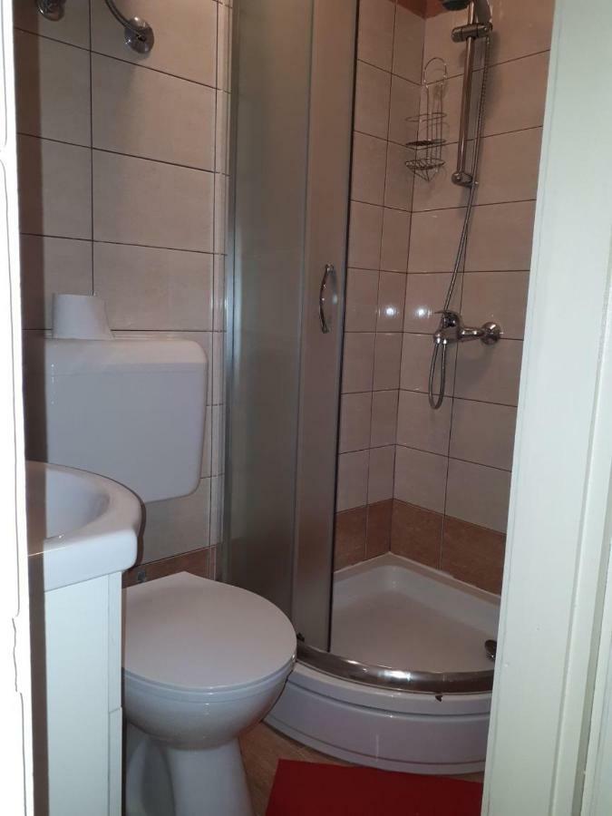 Guest House Robert I Mirna بالي المظهر الخارجي الصورة
