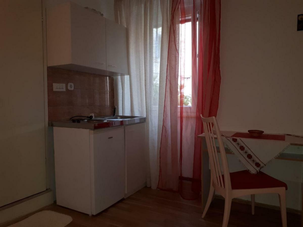 Guest House Robert I Mirna بالي المظهر الخارجي الصورة